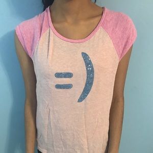 Short sleeve GAP baseball tee with smiley emoji